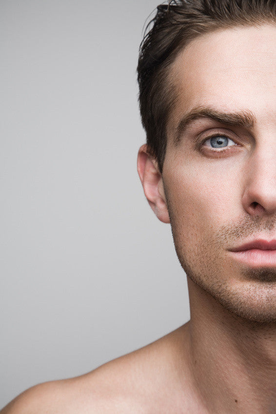 Man's Clean Face by using Men's natural skin care by Men's Botanics